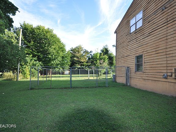 4th image of 560 Ritz View Dr
