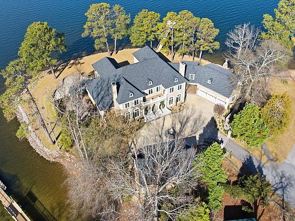 4th image of 180 Lillian St