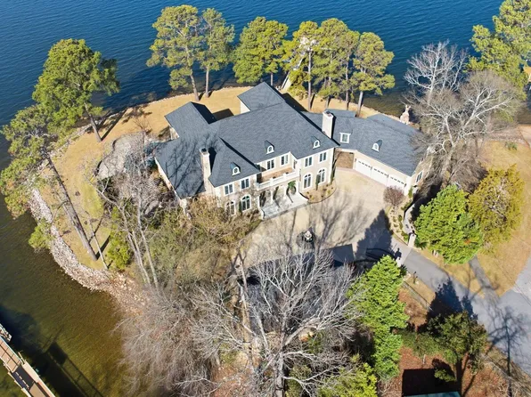 180 Lillian St, Gilbert, SC 29054