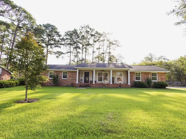 320 Briarcliff Dr, Thomasville, GA 31792