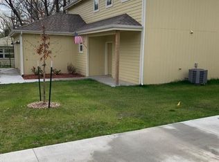 1731 W 19th Ter, Lawrence, KS 66046