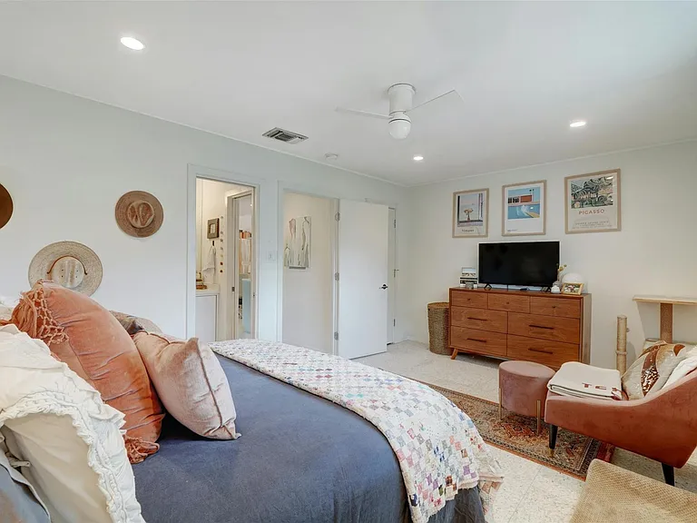 1208 Enfield Rd #202 — Photo 20
