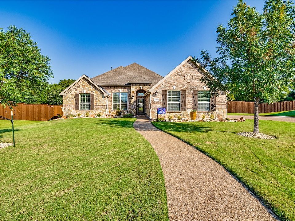 1st image of 8303 Lake Valley Ct