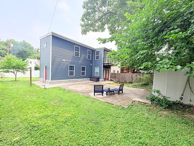 9133 Baltimore St — Photo 26
