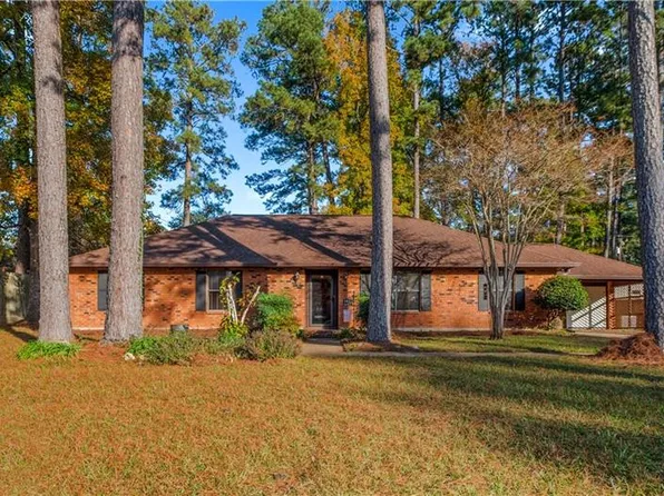 1605 W Medalist Rd, Pineville, LA 71360