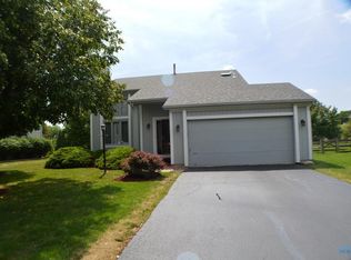 1628 Fox Run, Perrysburg, OH 43551
