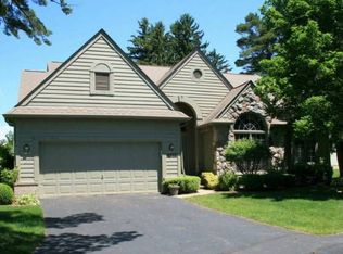 4717 Mantle Ln, Brighton, MI