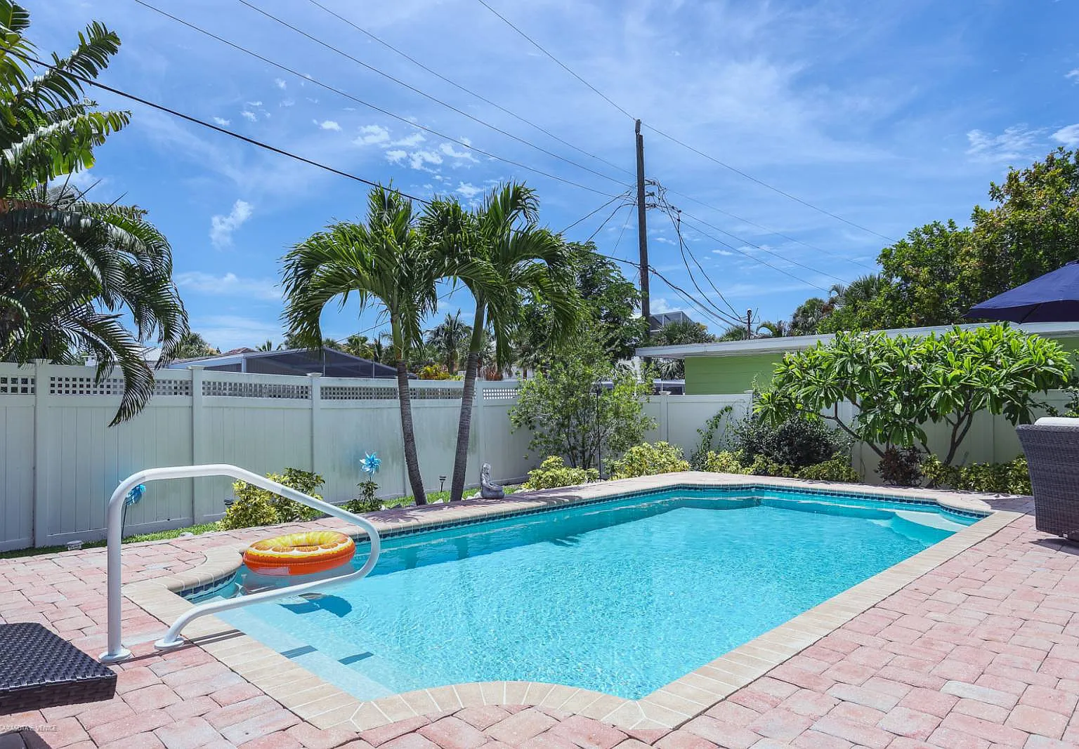3 bed, 2309 sqft, $18,500 — Photo 4