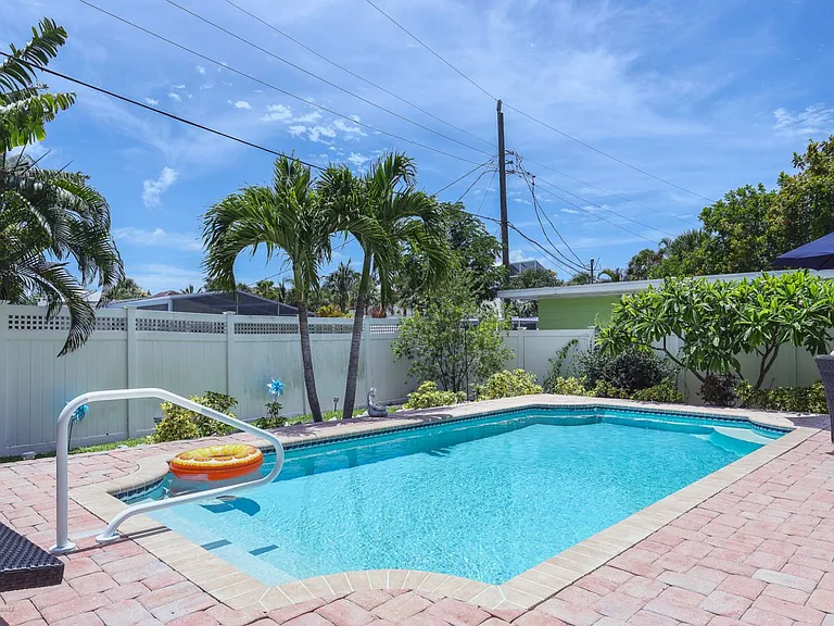 632 Calle De Peru — Photo 4