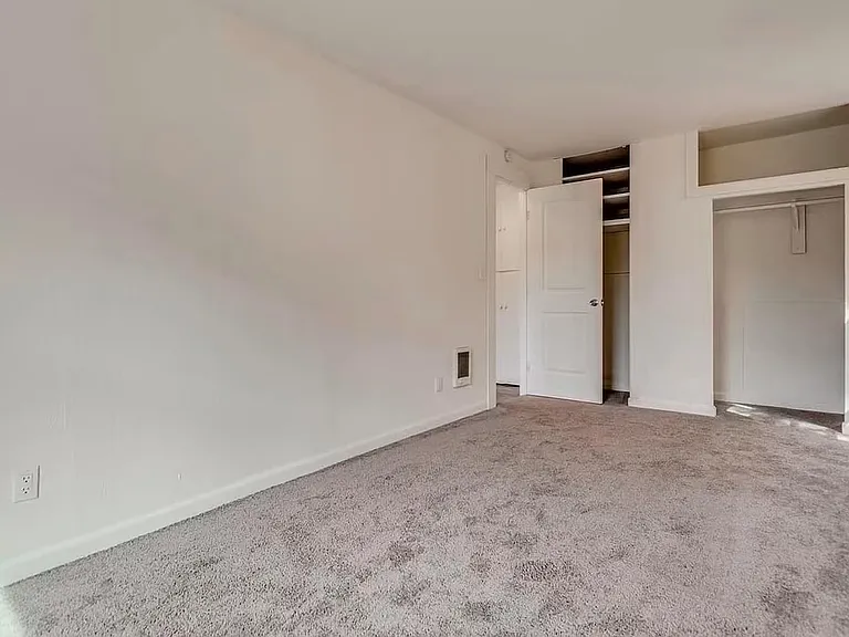 326 15th Ave — Photo 14