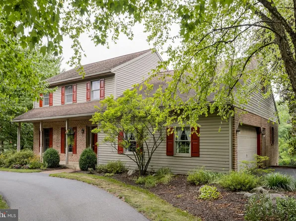 25 Andrew Dr, Mohnton, PA 19540