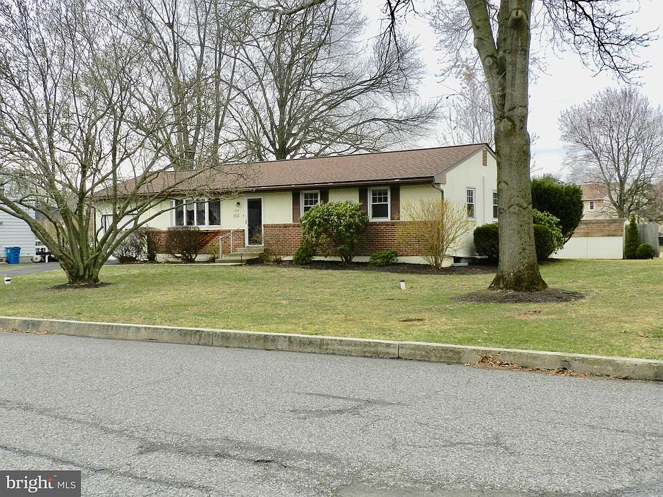 1324 Meadow Ln, Perkasie, PA 18944 Zillow