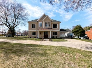 4920 Ravensworth Rd, Annandale, VA 22003