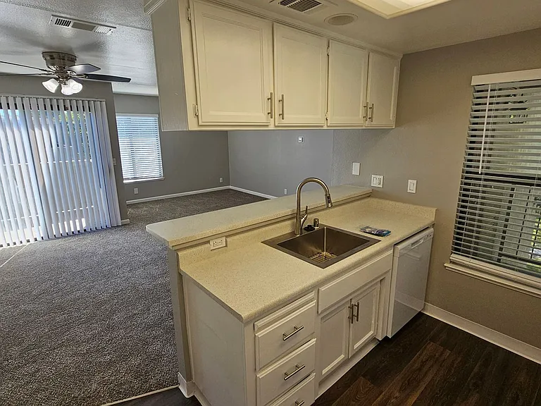 Arden Fair Apartments — Photo 48