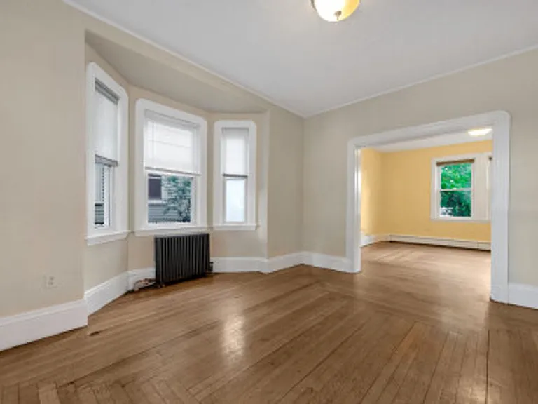 5 Murdock Ter — Photo 1