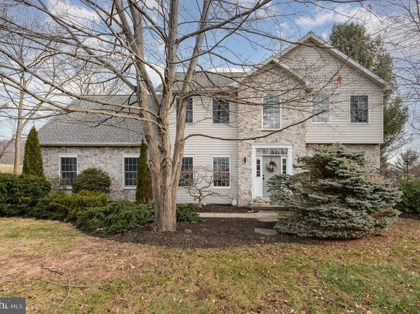 204 Alanthia Ln, Etters, PA 17319