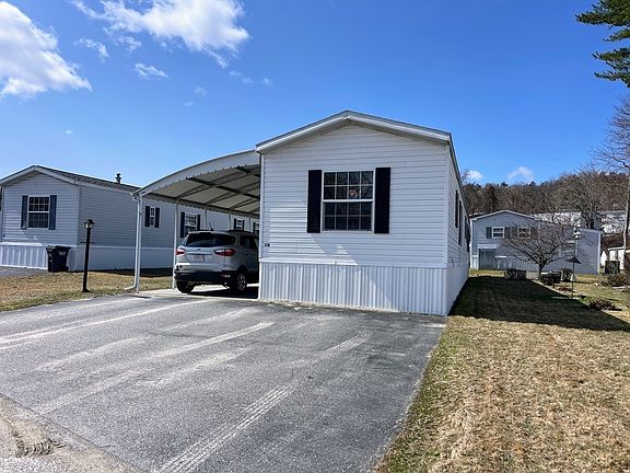 3rd image of 556 Central St #126
