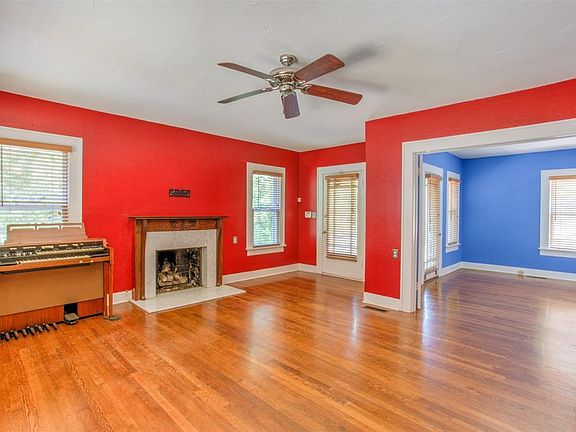 5th image of 4013 Meadowbrook Dr