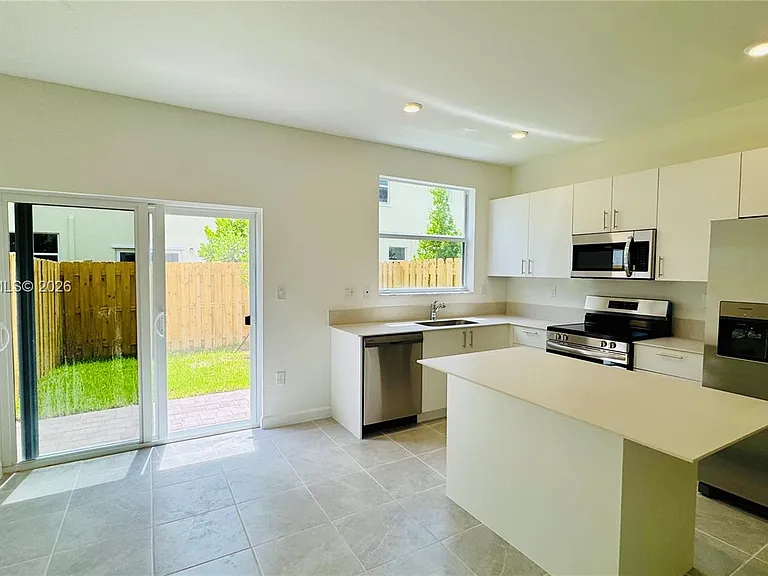 2632 SE 27th Dr — Photo 4