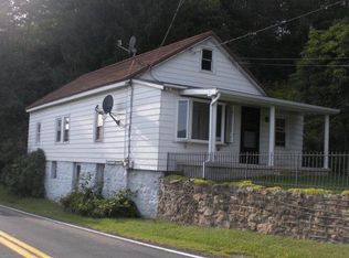 1217 Rock Rd, Schuylkill Haven, PA 17972