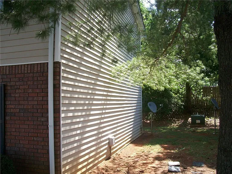 201 Iron Belt Ct — Photo 11