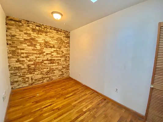 Rented by Crosstown Apartments NYC | media 32
