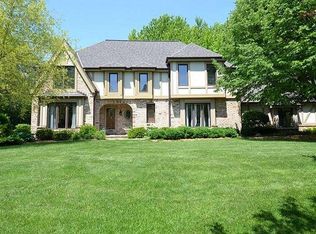 1295 Barrington Woods Dr, Brookfield, WI 53045