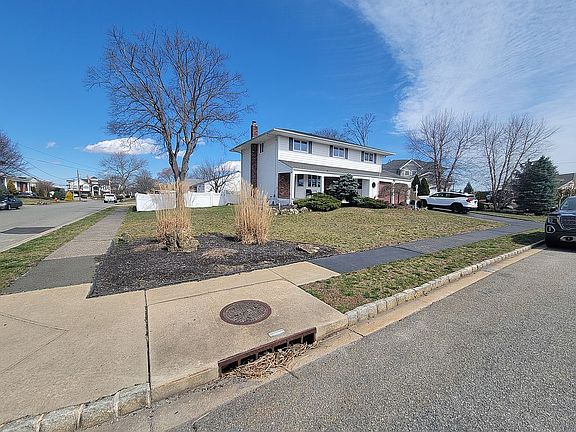 2nd image of 27 Tanwood Dr