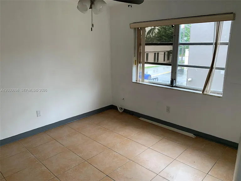 1851 NE 168th St #B10 — Photo 6
