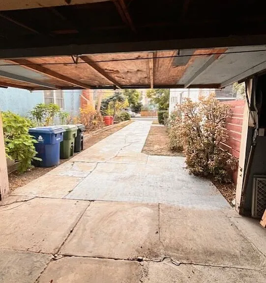 4354 Coolidge Ave — Photo 60