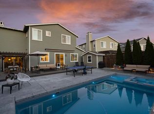 280 Pacific Heights Drive, Santa Rosa, CA 95403