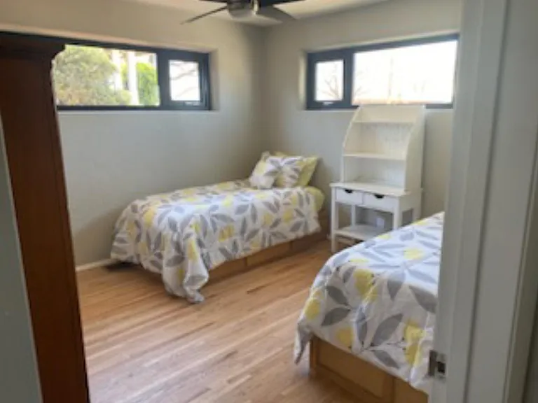 1504 Arizona St NE — Photo 10