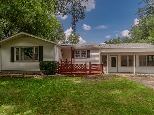 1826 Leonard Rd, Rockford, IL 61109