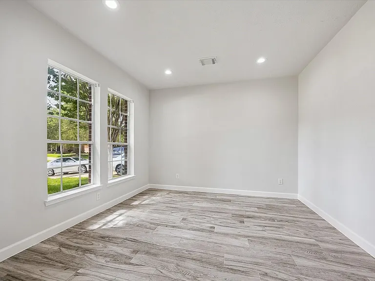 3214 Trotwood Ln — Photo 12