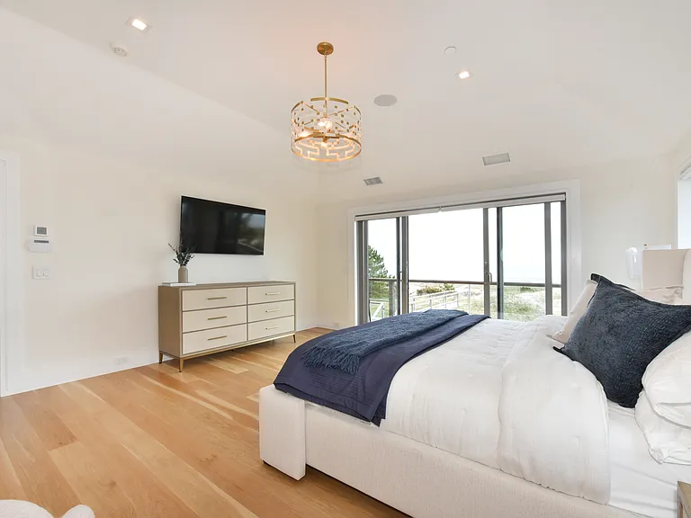 451 Dune Rd — Photo 45