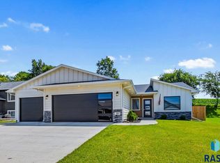 38 N 6th St, Baltic, SD 57003