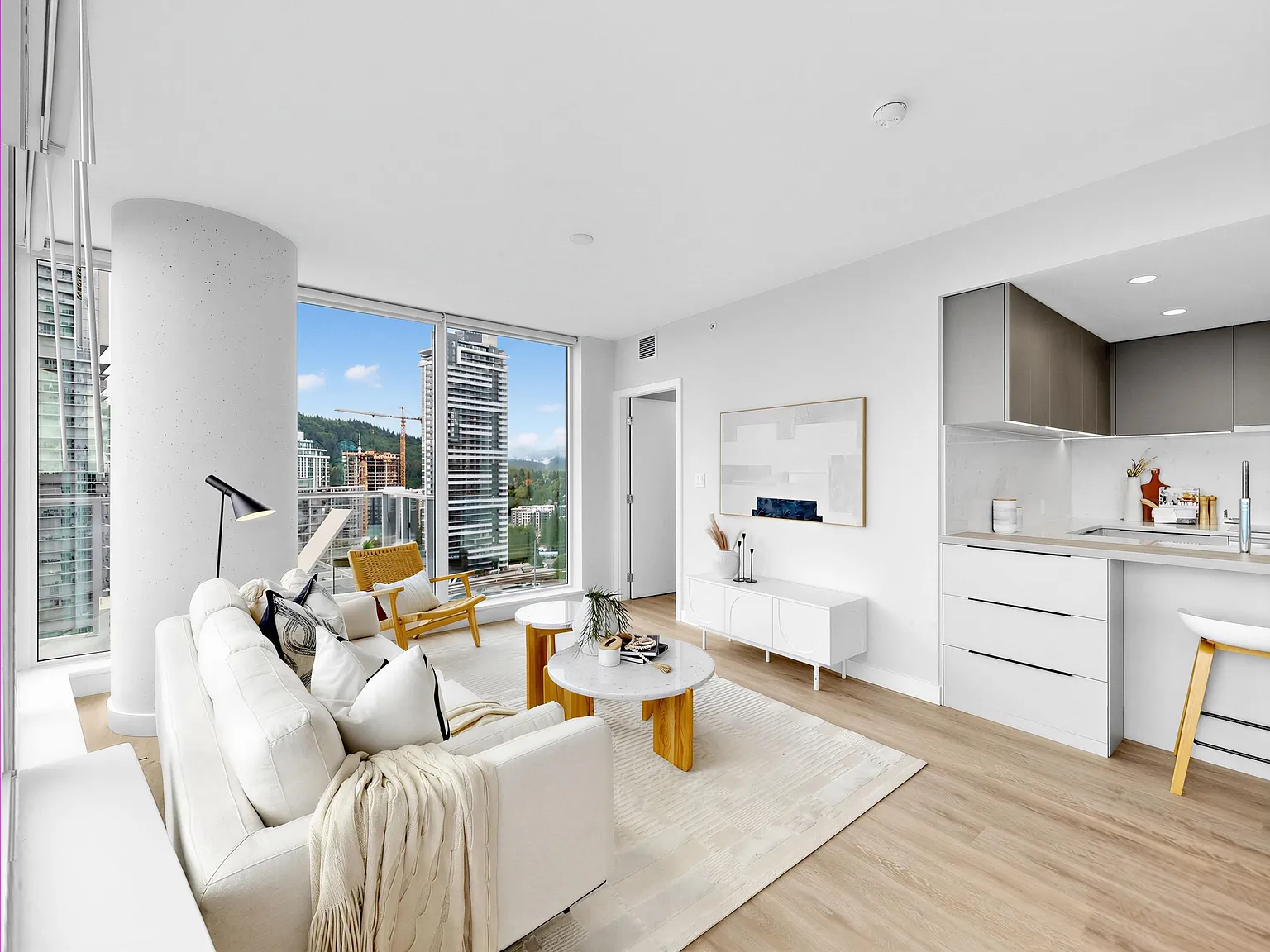2 bed, 861 sqft, $2,950 — Photo 2
