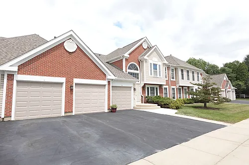 231 University Ln #D Photo 1