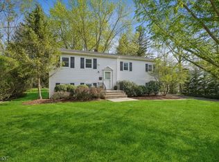 2 Wilson St, Mendham, NJ 07945