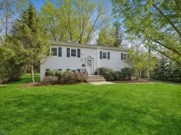 2 Wilson St, Mendham Boro, NJ 07945