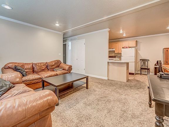 3rd image of 1541 N Riverside Ave #14