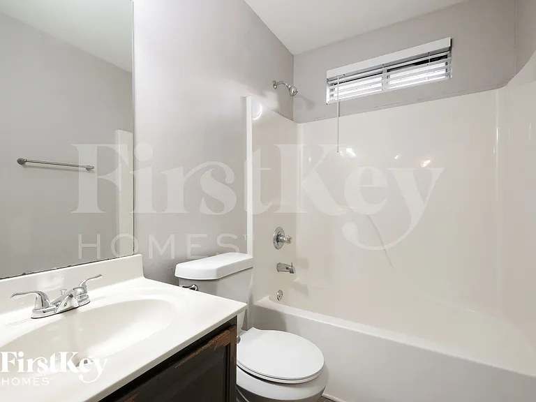 3810 Riversong Dr — Photo 17