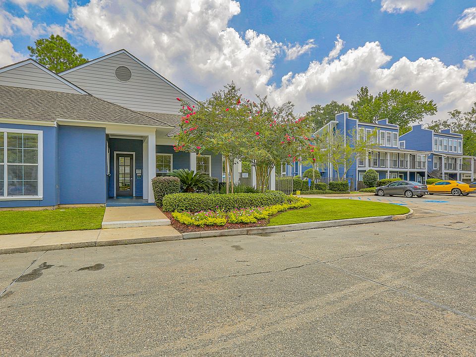 Fairway-View-II_2245-College-Dr_II-2039570_PHO-64
