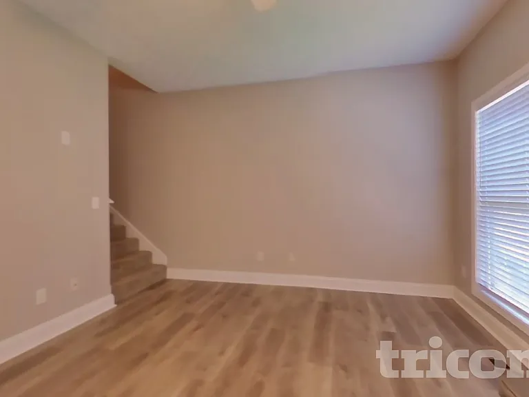 251 Indian Lake Trl — Photo 4