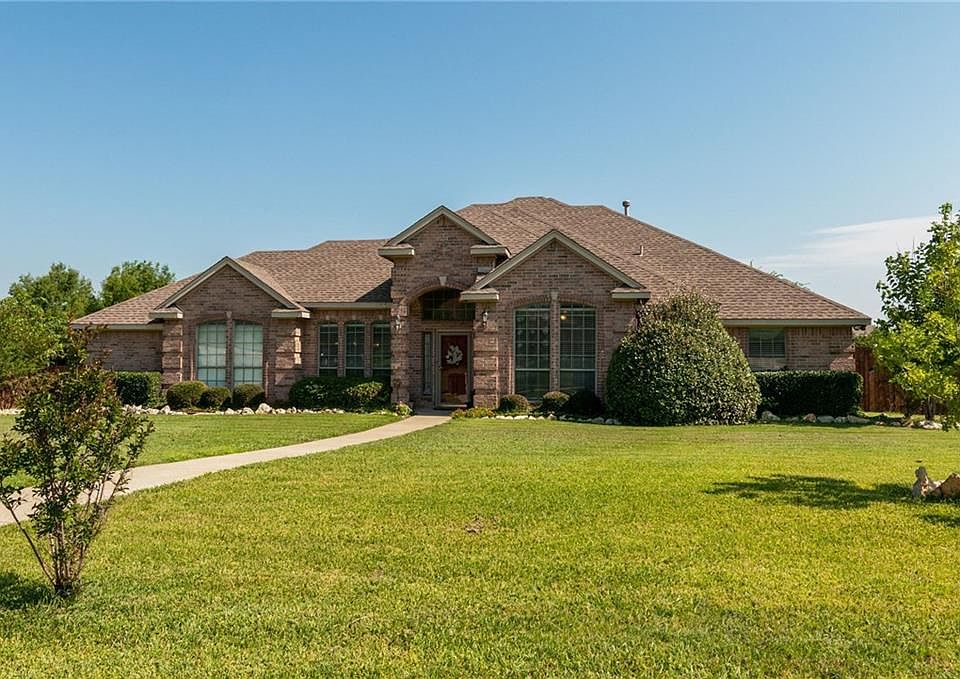 1st image of 124 Applewood Ln