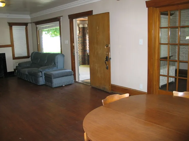 631 E 400 N — Photo 3