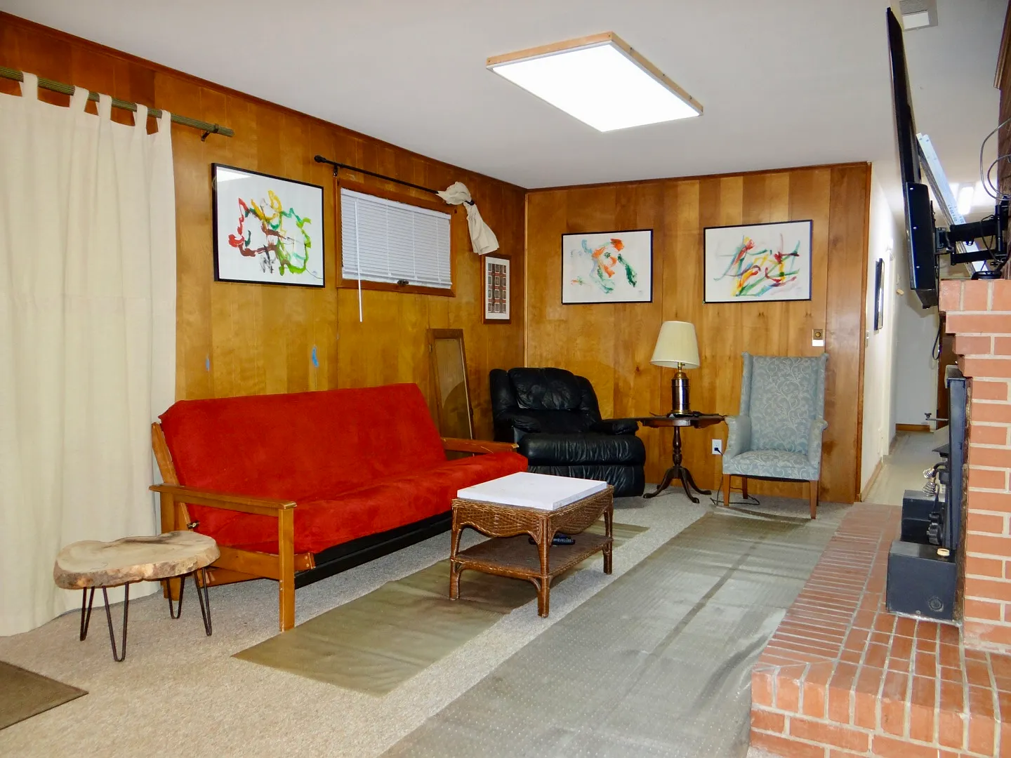 909 Country Club Dr — Photo 3