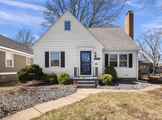 2730 Tremont Ave, Davenport, IA