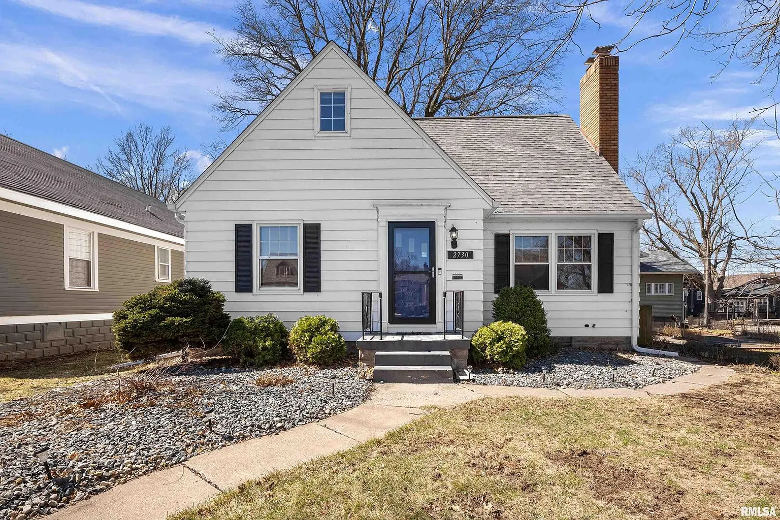2730 Tremont Ave photo 1