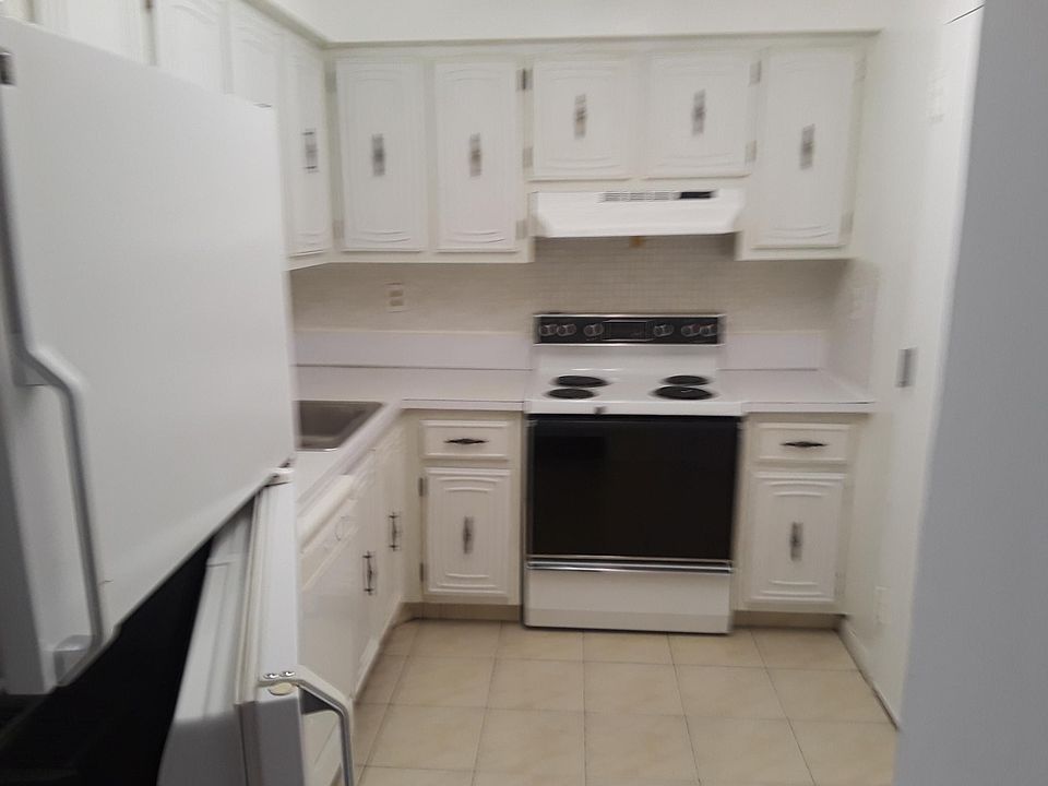 1st image of 17800 Atlantic Blvd